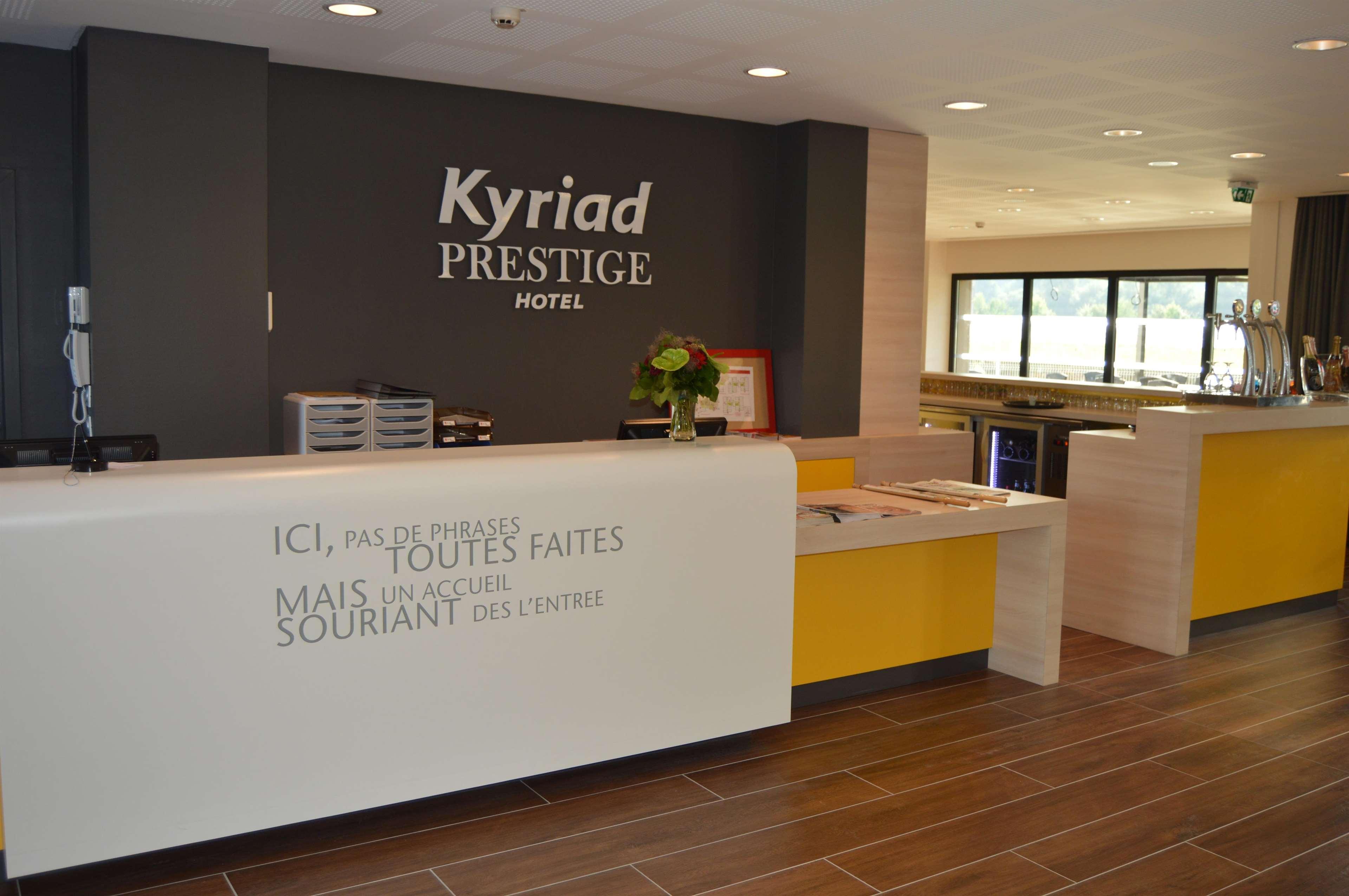 Kyriad Prestige Pau - Palais Des Sports Экстерьер фото