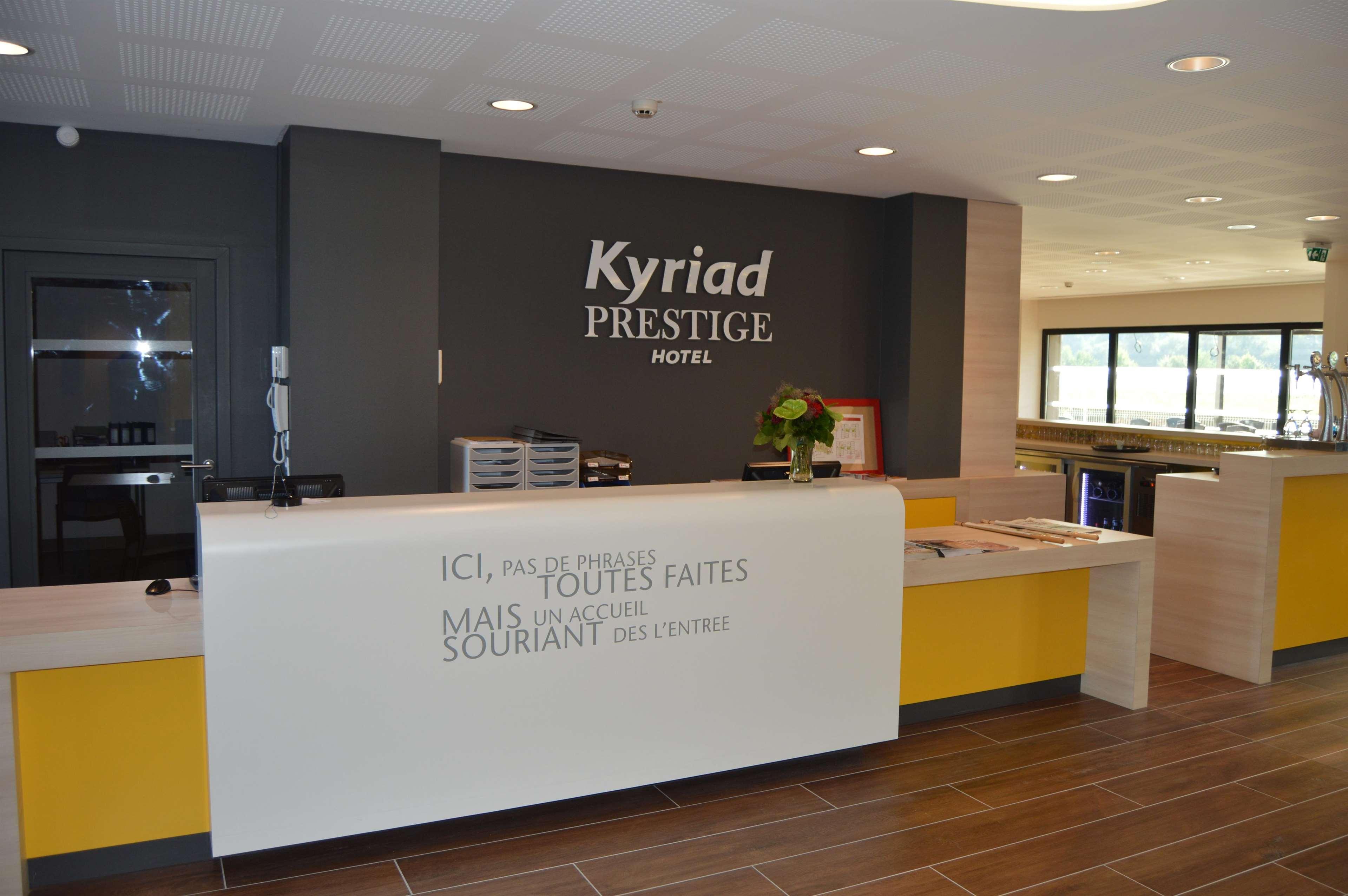 Kyriad Prestige Pau - Palais Des Sports Экстерьер фото